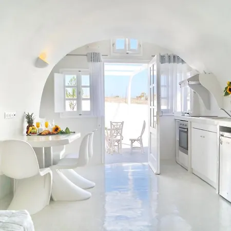 Holiday home Beautiful 4-bed Cave House Near Private Pool Fira (Santorini)
